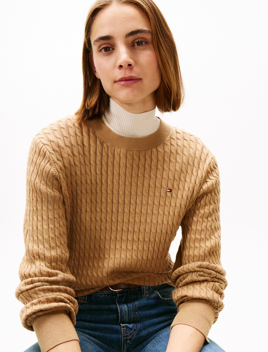 feinstrickpullover mit rundhalsausschnitt