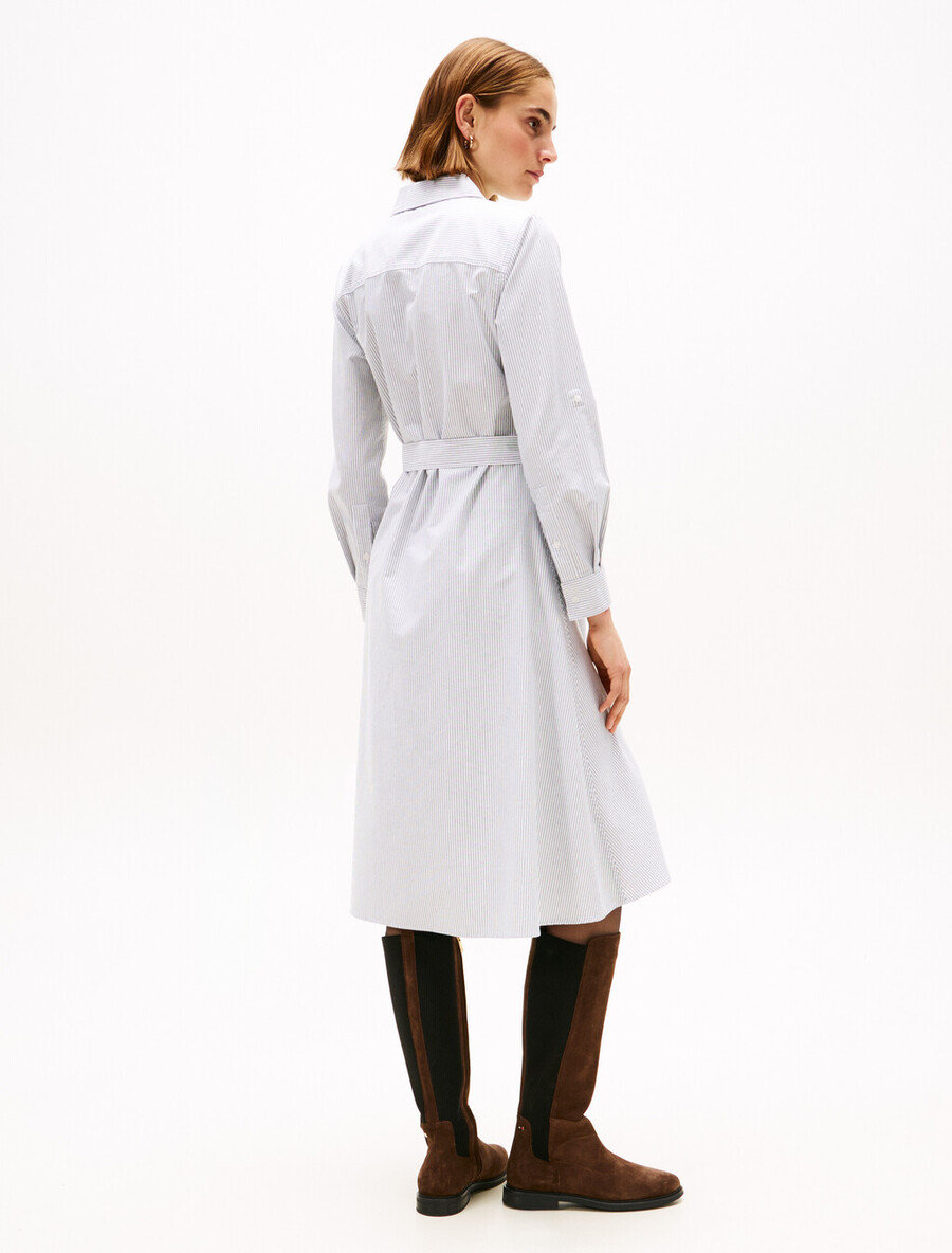 oxford-kleid in asiatischer passform