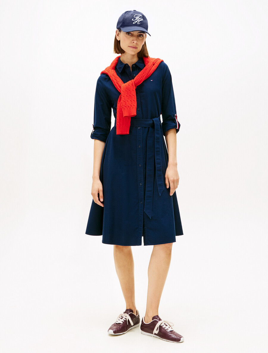 oxford-kleid in asiatischer passform