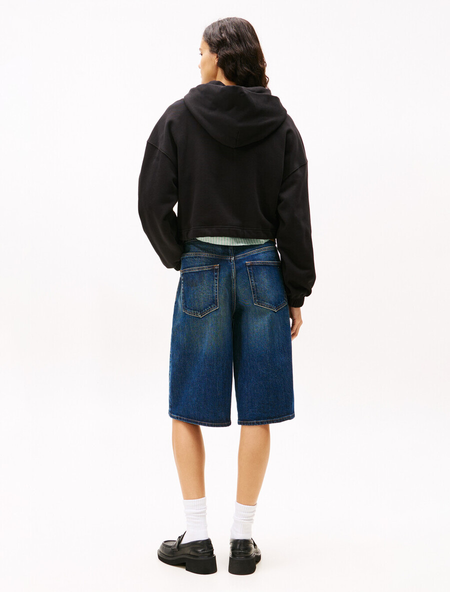 kurzer hoodie mit strass-logo