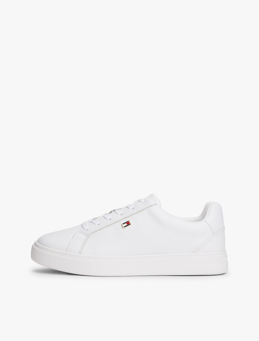flag court sneaker