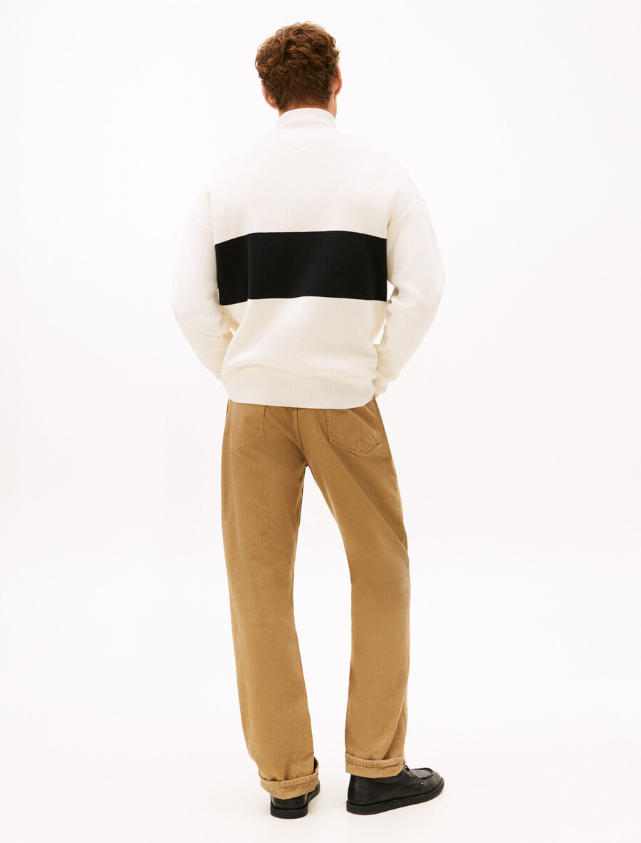 lässiger pullover mit viertelreißverschluss und stehkragen