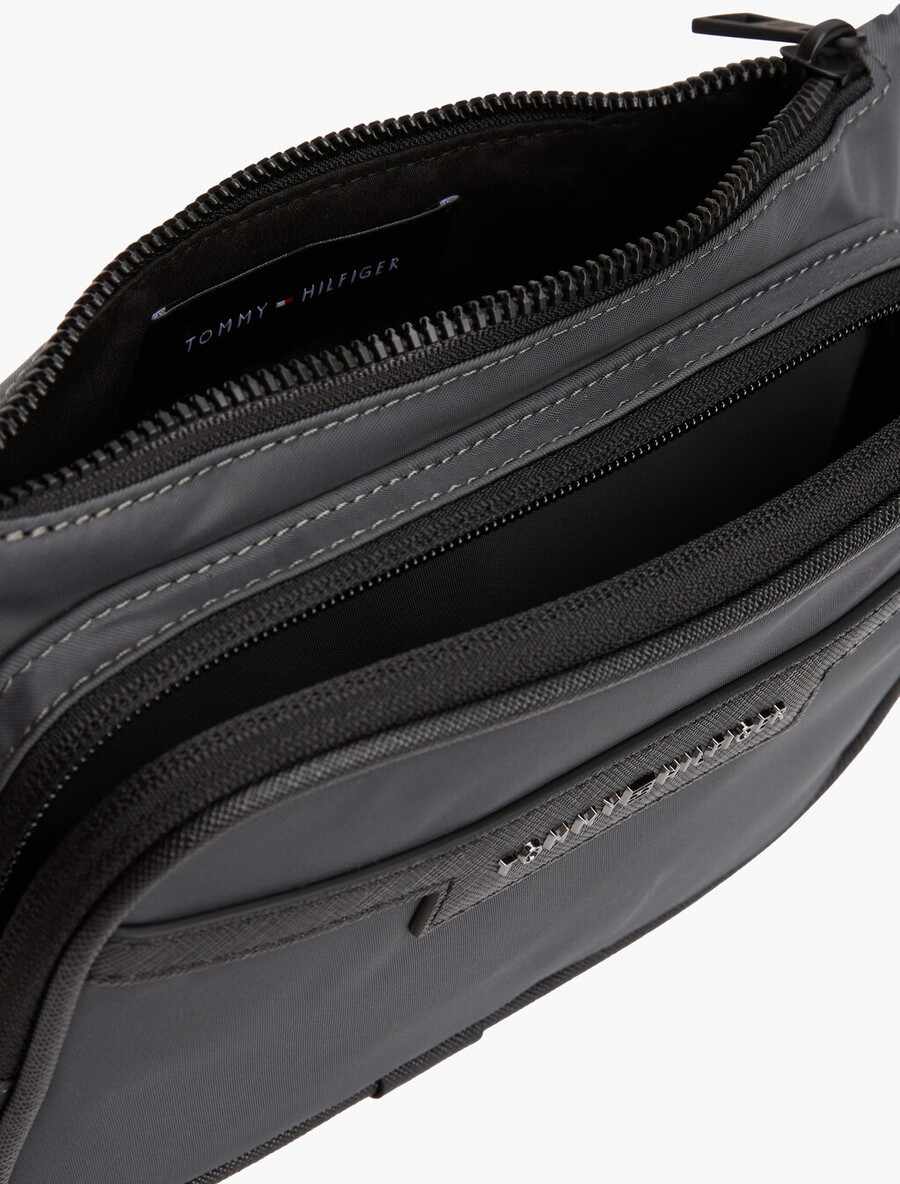 bauchtasche aus recyceltem polyester