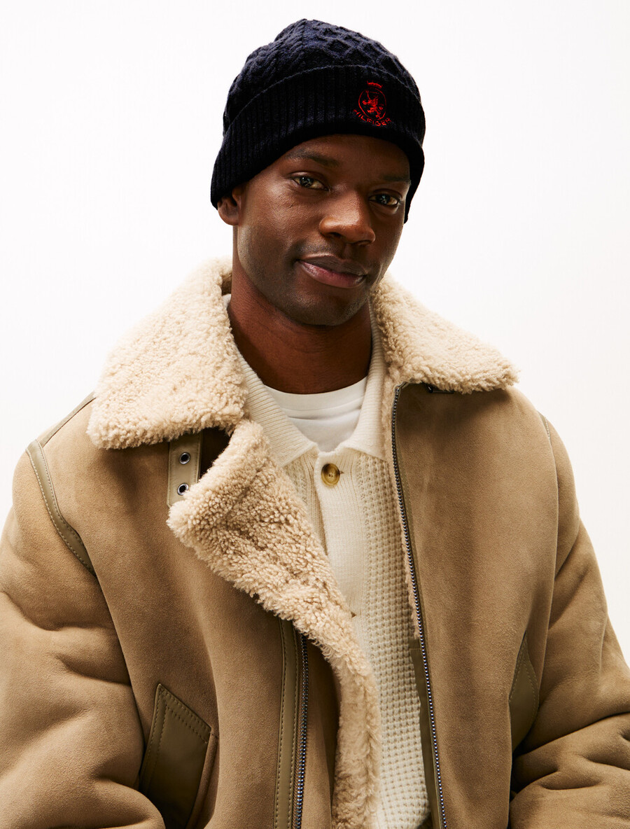 th crest cable knit beanie