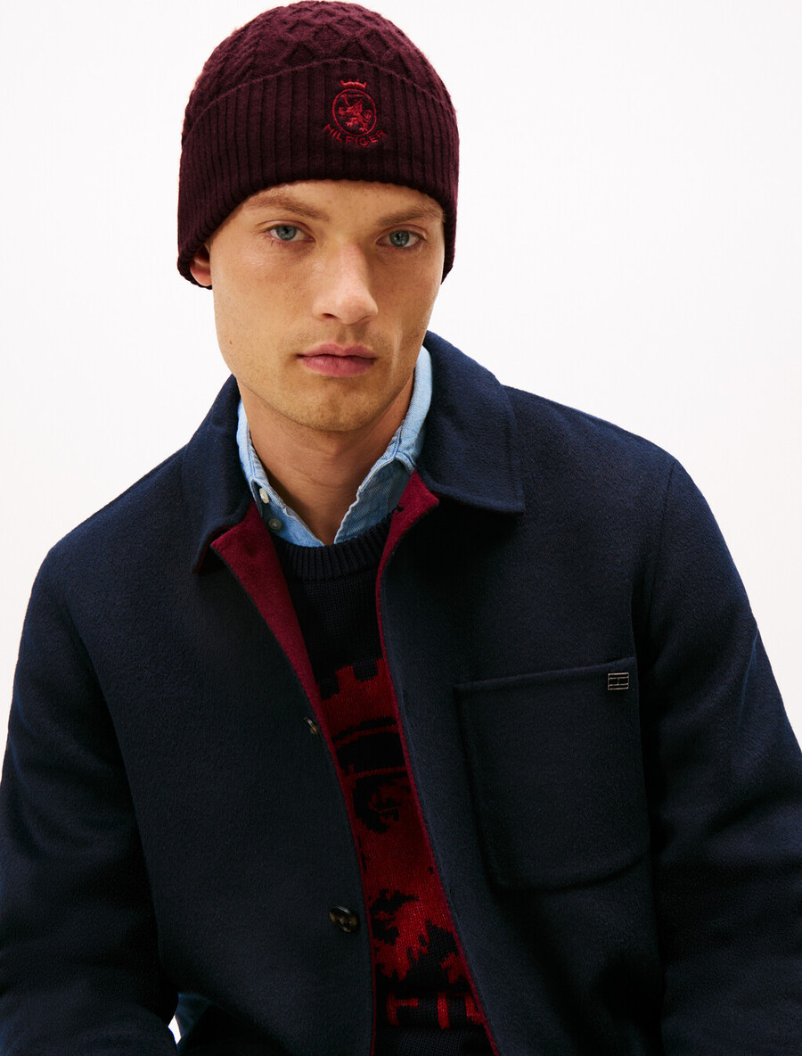 th crest cable knit beanie
