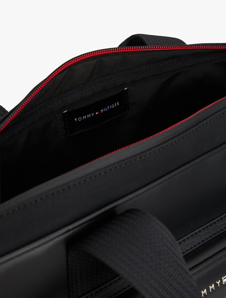 laptoptasche mit metalllogo