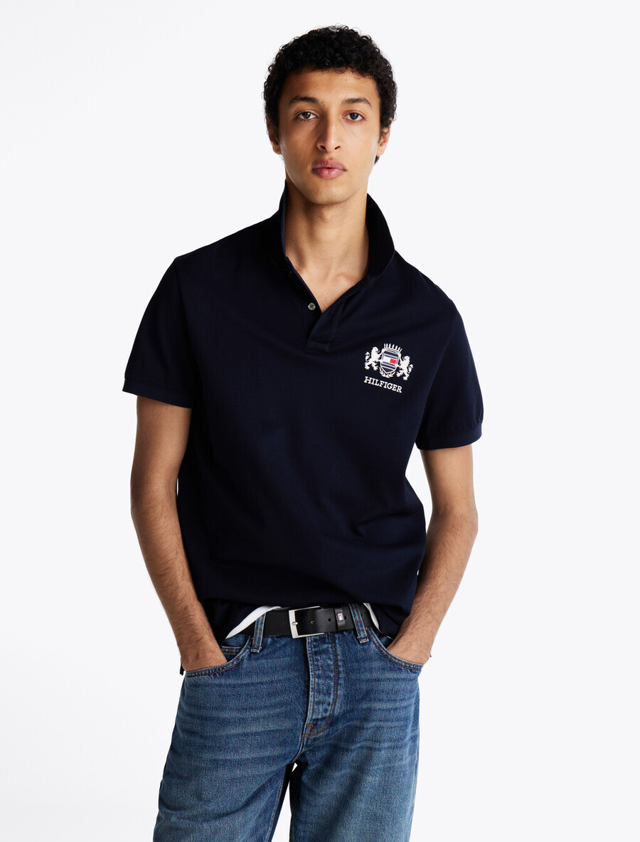 poloshirt mit logostickerei in regulärer passform