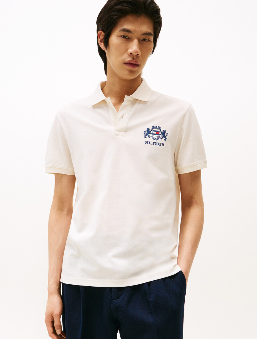 poloshirt mit logostickerei in regulärer passform