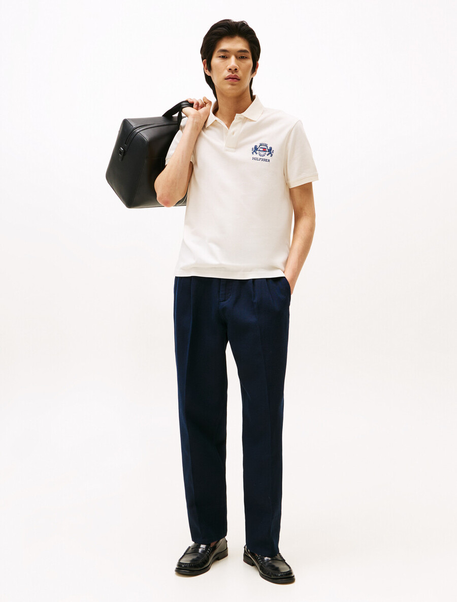 poloshirt mit logostickerei in regulärer passform