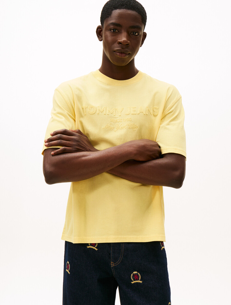 klassisches ton-in-ton-logo-t-shirt aus den 90ern