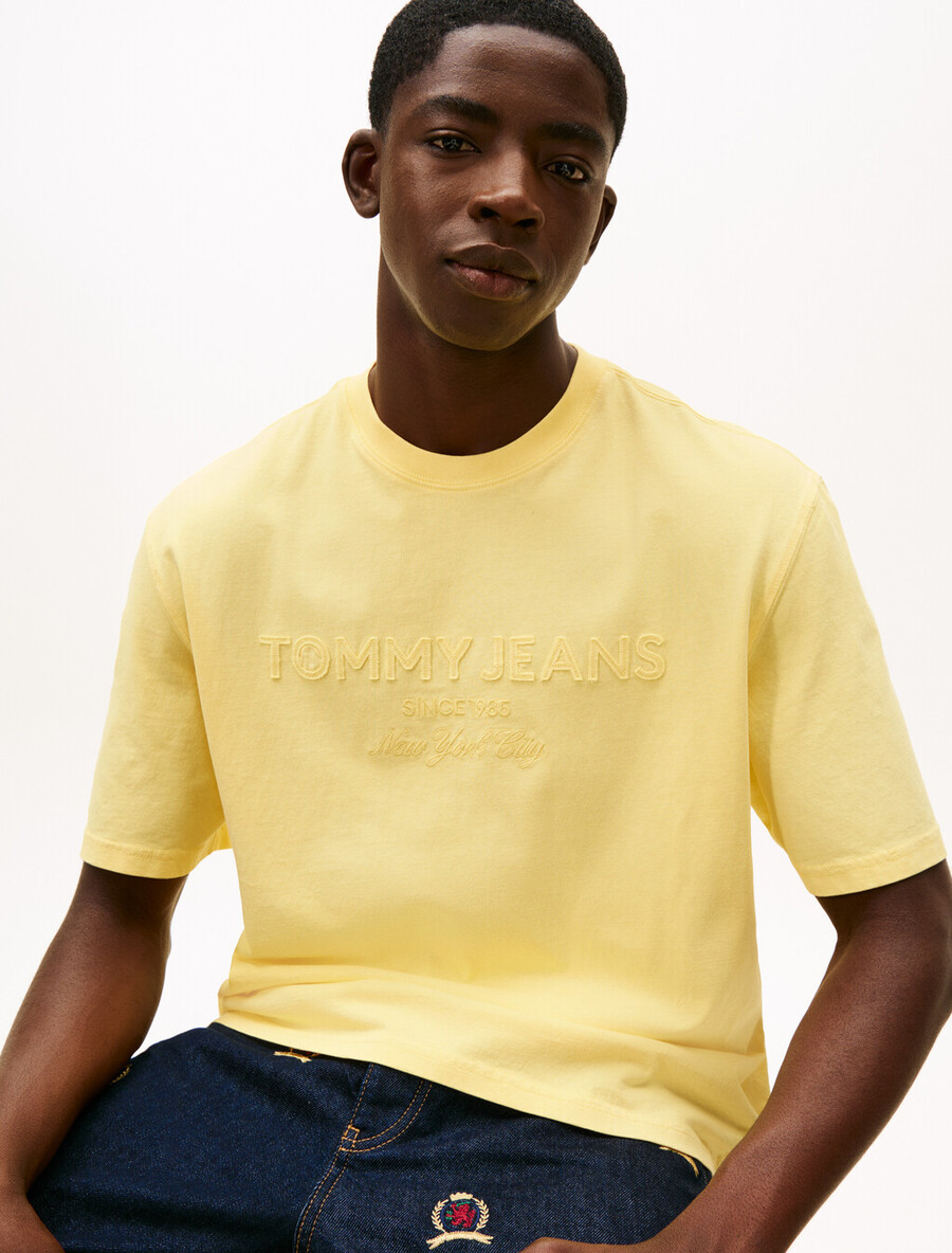 klassisches ton-in-ton-logo-t-shirt aus den 90ern