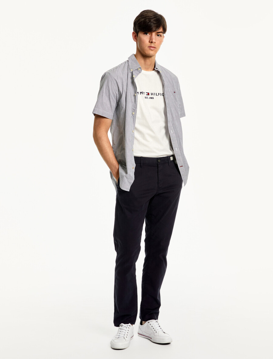 t-shirt mit logo aus bio-baumwolle