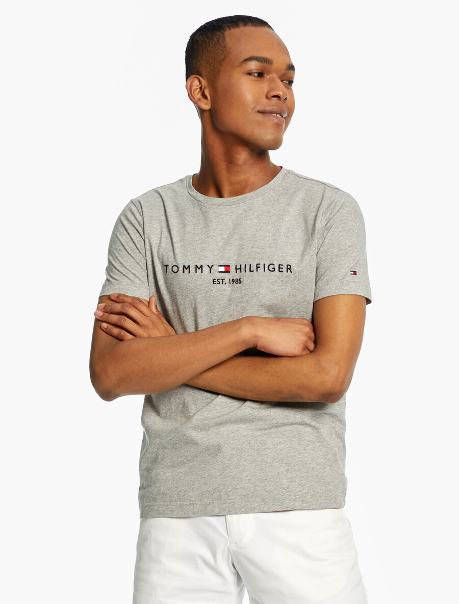 t-shirt mit logo aus bio-baumwolle