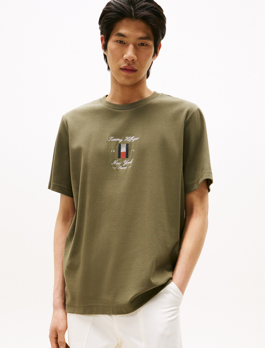 t-shirt mit saisonalem flaggenlogo