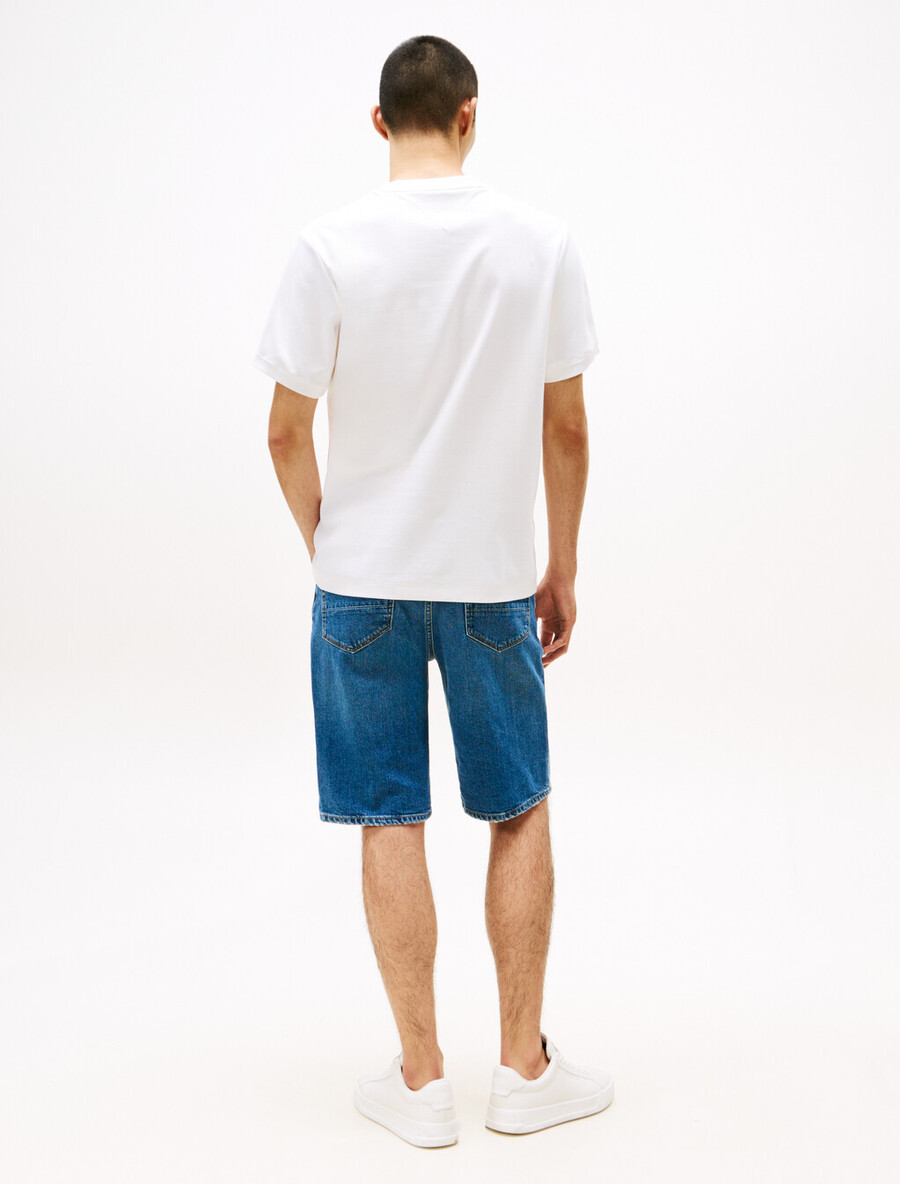 t-shirt mit saisonalem flaggenlogo