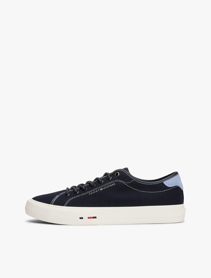 vulcan canvas low top sneaker