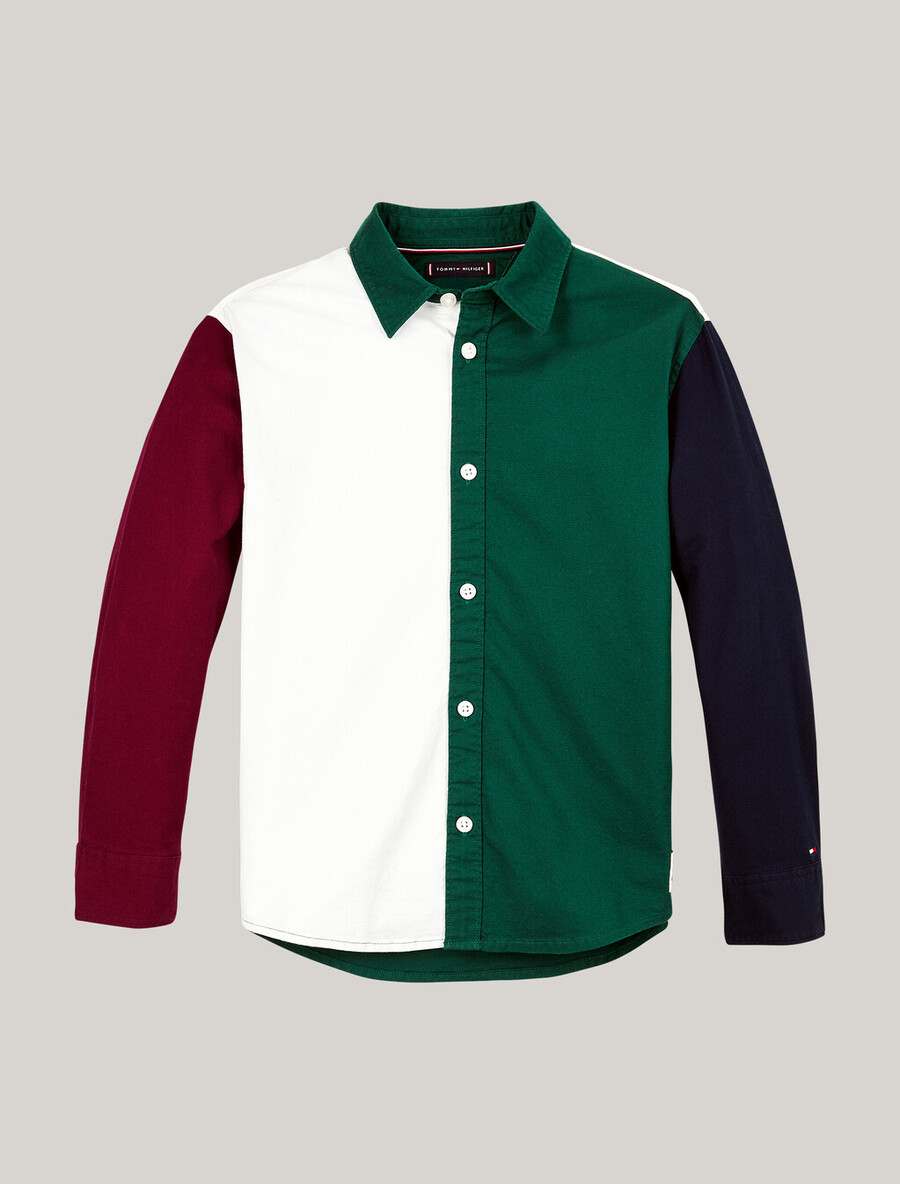 jungen-shirt mit farbblockmuster