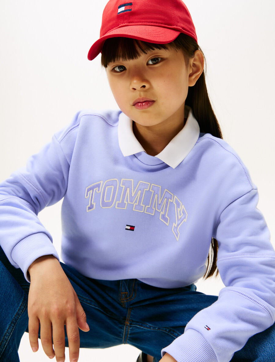 college-logo-applikation relaxed sweatshirt