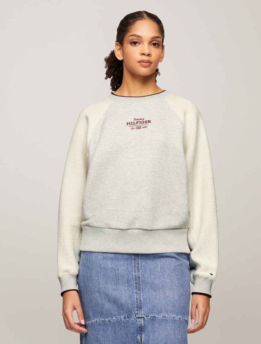 sweatshirt mit strukturiertem logo